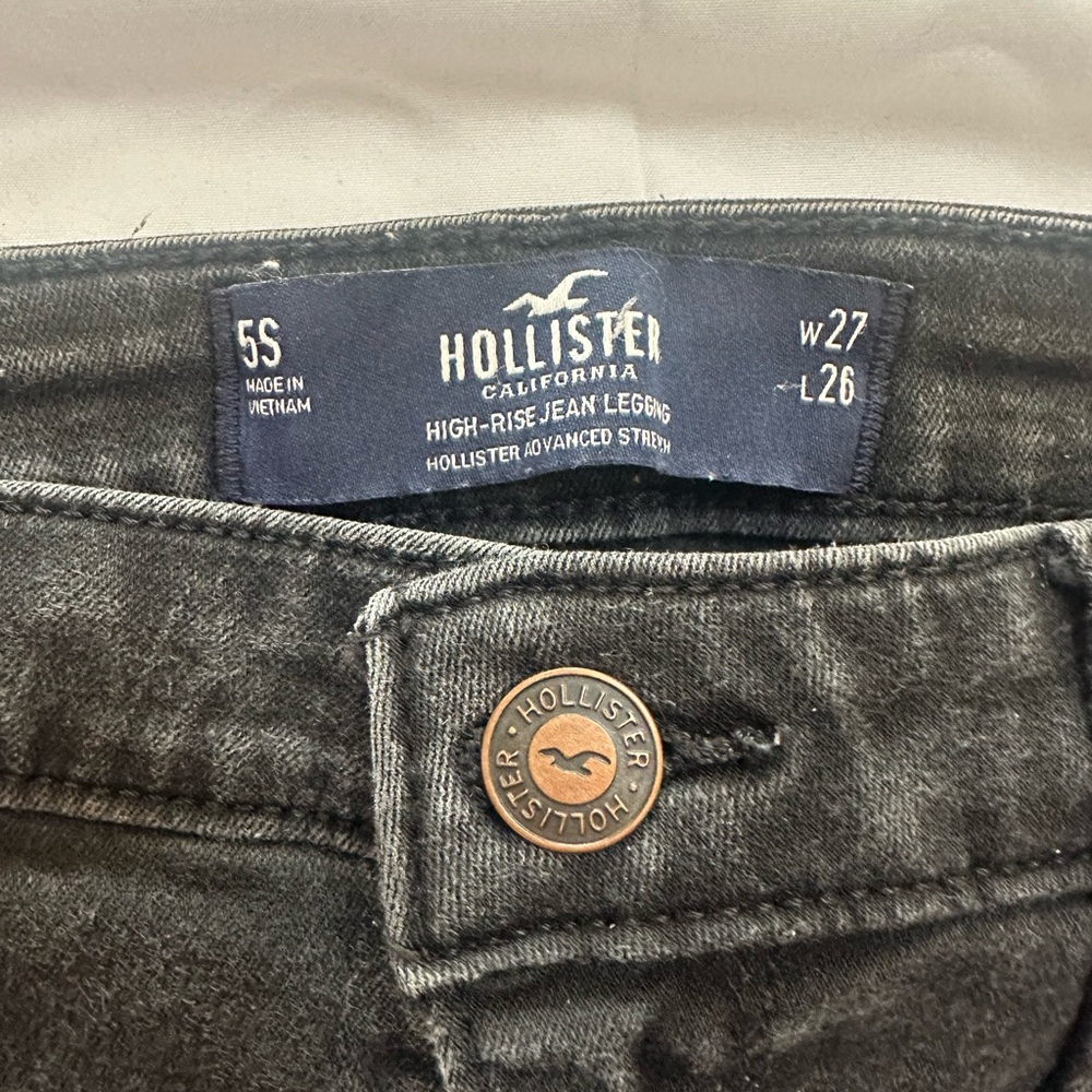 Hollister Women's High Rise Jeans in Dark Gray